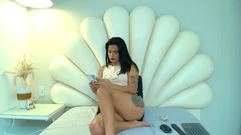 samantha_firee online show from May 9, 3:23 am