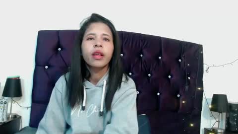 lizzy online show from December 29, 10:57 pm