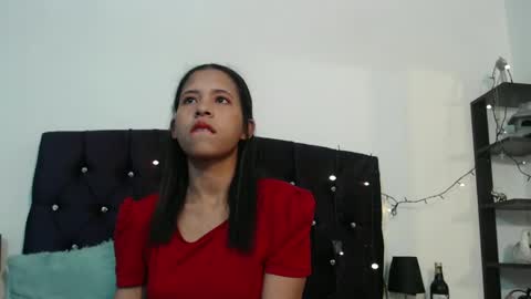 lizzy online show from December 28, 2:11 am