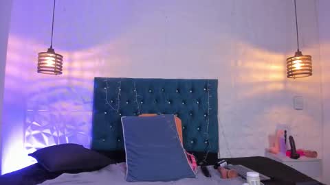 samantha_foxyy online show from March 19, 11:15 am