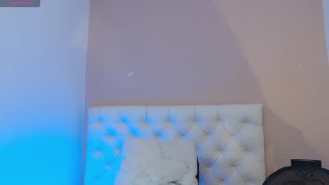   online show from December 23, 12:41 pm