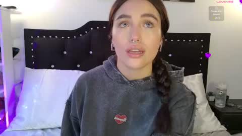 IGSamanthaGrant 10 online show from June 11, 1:53 pm