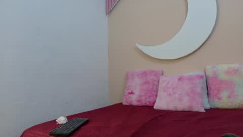 samanthalaurent online show from June 19, 7:42 pm