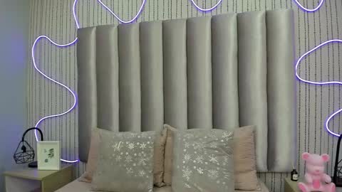 Alejandra  online show from January 10, 11:59 am