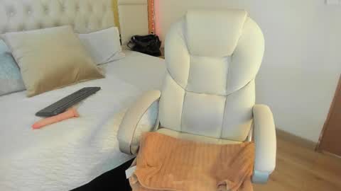 samantharoseee online show from September 26, 6:49 pm