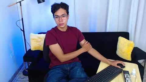 Sam online show from January 7, 2:33 pm