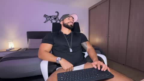 Sam Dornan online show from February 26, 10:36 pm