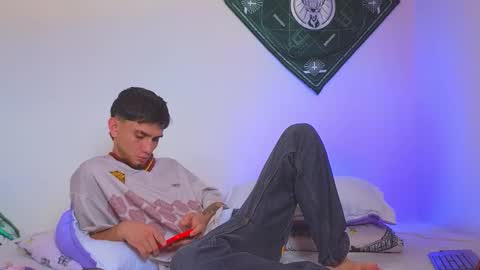 samevansx online show from November 25, 6:50 pm