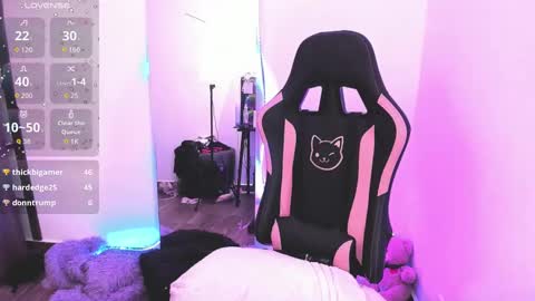 samiacooper25 online show from October 12, 7:05 pm