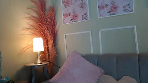 Sammy  online show from December 18, 12:00 pm