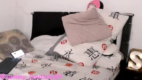   sammyfemboy  online show from December 29, 10:25 pm