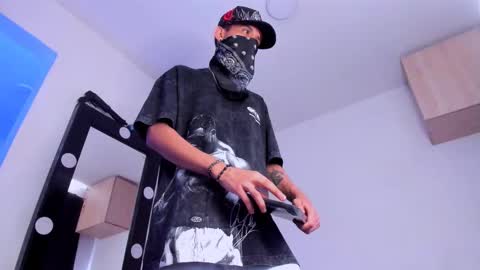   online show from October 26, 12:39 pm