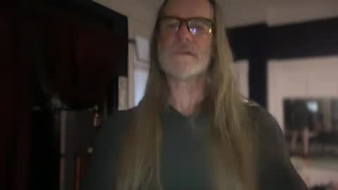 Samuel or Samantha online show from December 4, 11:15 pm