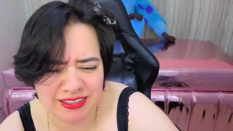 samythomas_t online show from February 11, 8:45 pm