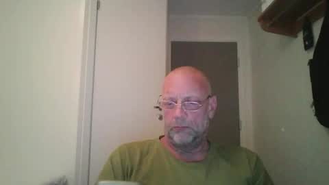 sandnesrune523 online show from November 17, 6:21 pm