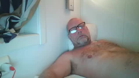 sandnesrune523 online show from December 14, 5:02 am