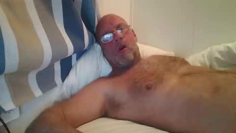 sandnesrune523 online show from October 18, 9:08 pm