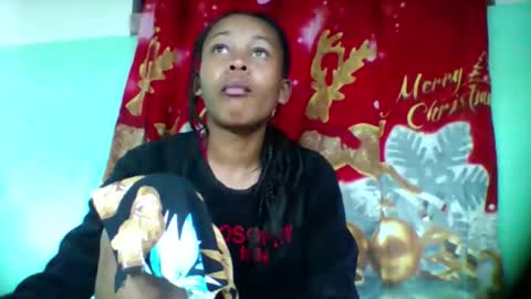 Snapshot of sandra1253099 chatting on October 17, 9:35 am sandra1253099 online show from October 17, 9:35 am