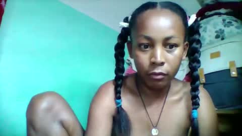 Snapshot of sandra1253099 chatting on October 3, 7:00 pm sandra1253099 online show from October 3, 7:00 pm