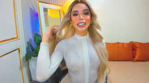 Sandra Hornball online show from December 17, 11:28 am