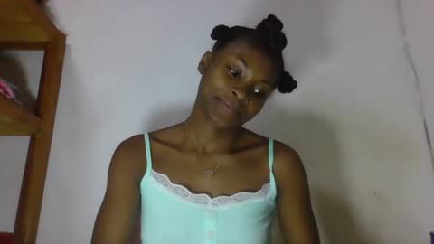 sandricaaa online show from March 27, 8:26 am