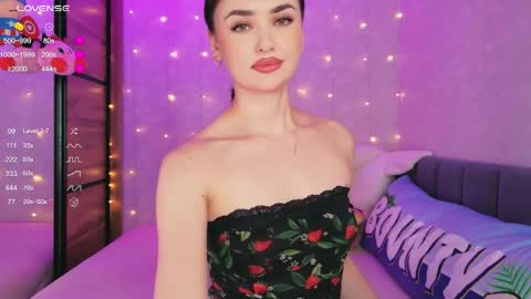 Sandy online show from June 3, 2:33 pm