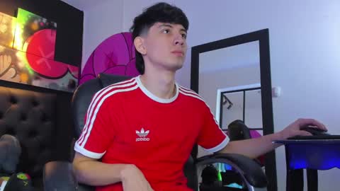 santi online show from February 13, 3:03 pm