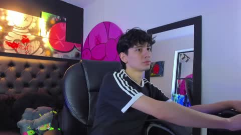 santi online show from January 2, 2:24 pm