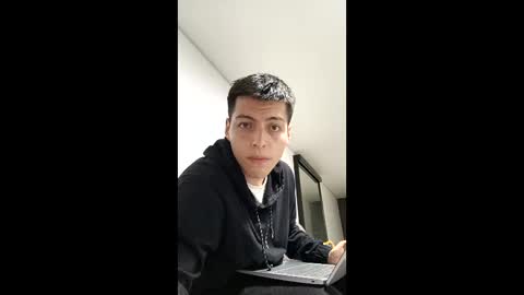 Santiago Henao online show from June 9, 1:39 am