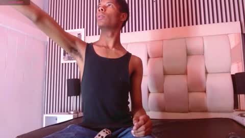 Santiiiiii  online show from March 15, 4:21 pm