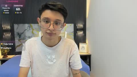 santiago_russo18 online show from September 30, 12:48 pm