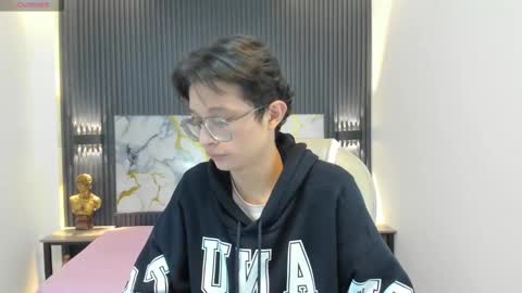 santiago_russo18 online show from November 5, 12:29 pm