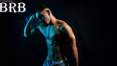 Santiago Seans online show from April 18, 2:19 pm