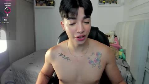 Mr. Santiago online show from December 3, 1:34 pm