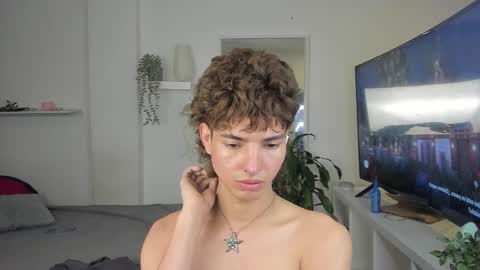 kitty online show from November 12, 4:26 am