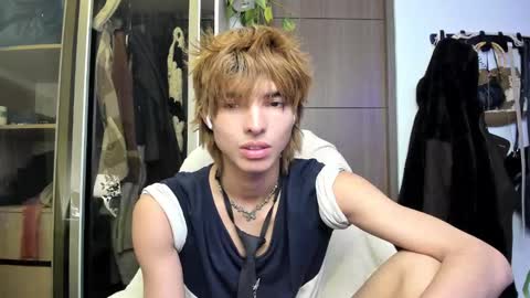 Snapshot of santy_kitty chatting on February 26, 6:51 am kitty online show from February 26, 6:51 am