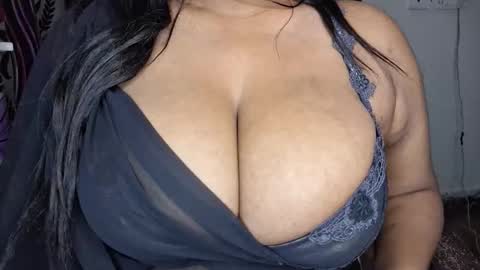 sanvi13 online show from January 12, 7:21 pm