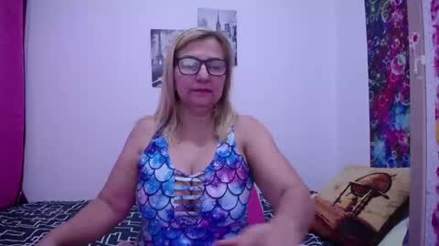 sara online show from February 19, 10:42 pm