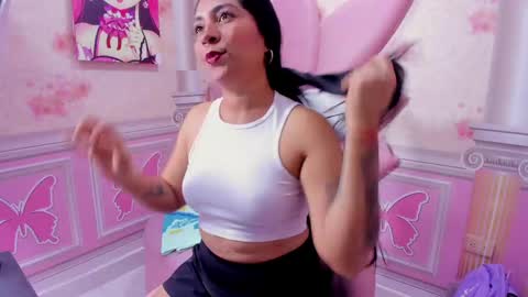 SARA  online show from June 5, 3:57 am
