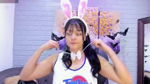    online show from October 30, 12:06 pm