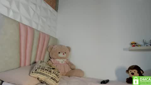 Sara  online show from March 9, 7:51 pm