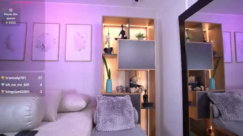 Snapshot of sara_novak chatting on September 27, 9:34 pm Sara online show from September 27, 9:34 pm