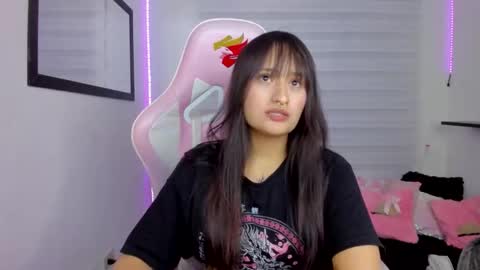 Sarah Ramirez online show from January 7, 3:33 am