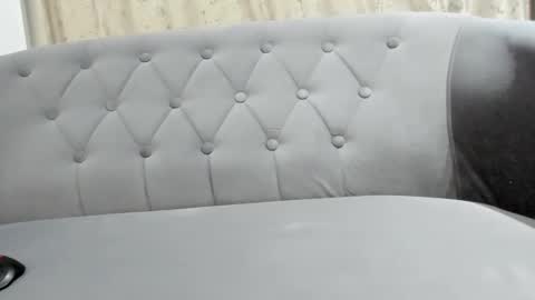 Queen Ssaraah online show from October 31, 8:42 pm