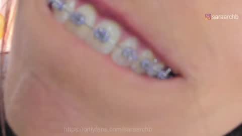 Snapshot of saraarchbould chatting on December 23, 5:11 pm Sara online show from December 23, 5:11 pm