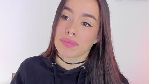 Snapshot of saraarchbould chatting on December 7, 4:20 pm Sara online show from December 7, 4:20 pm