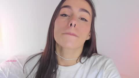 Snapshot of saraarchbould chatting on December 5, 8:49 pm Sara online show from December 5, 8:49 pm