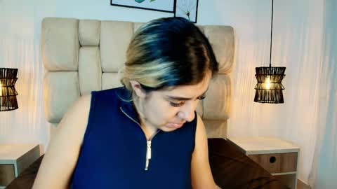 sarablonde_t online show from April 25, 7:33 pm