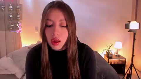 sara cavali online show from July 25, 7:45 pm