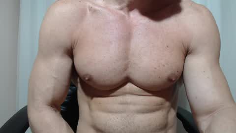 saradorj92 online show from April 15, 8:06 am